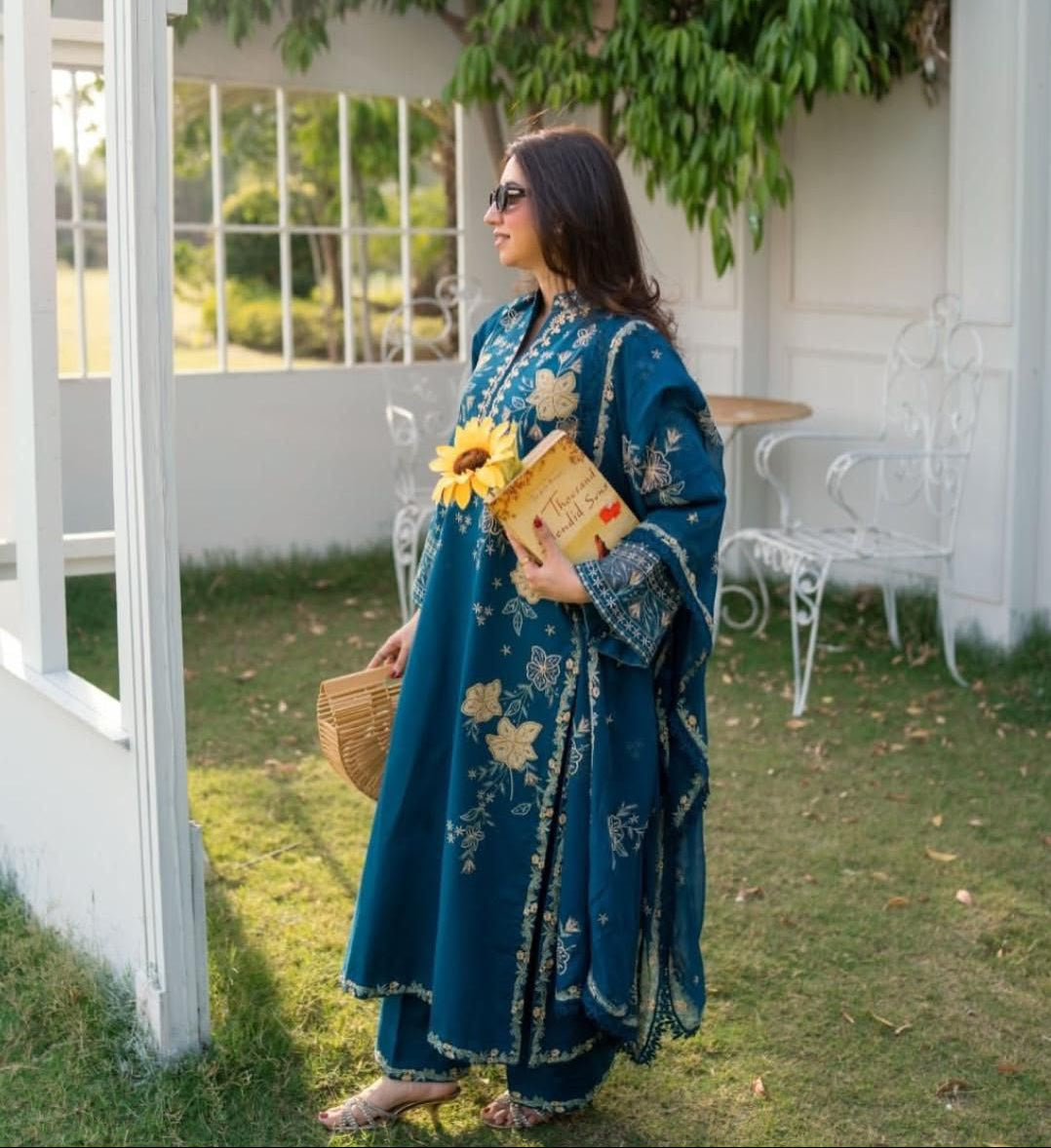 Heavy Embroidered Lawn 3-Piece — Applique Edit