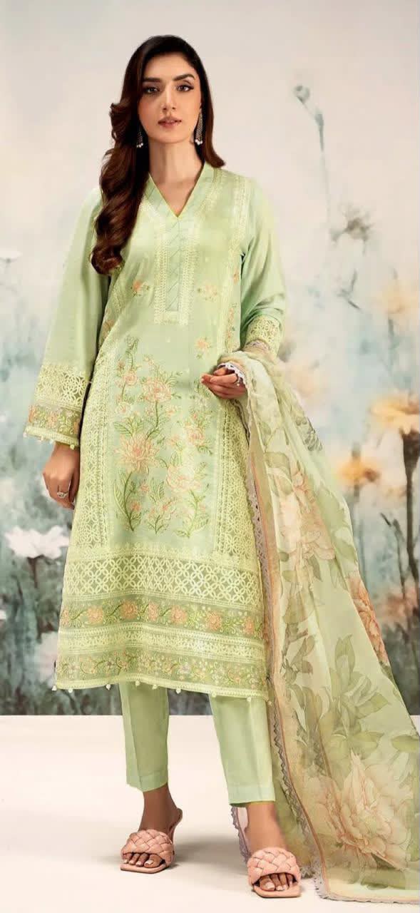 Heavy Embroidered Lawn 3Pc Unstitched Suit
