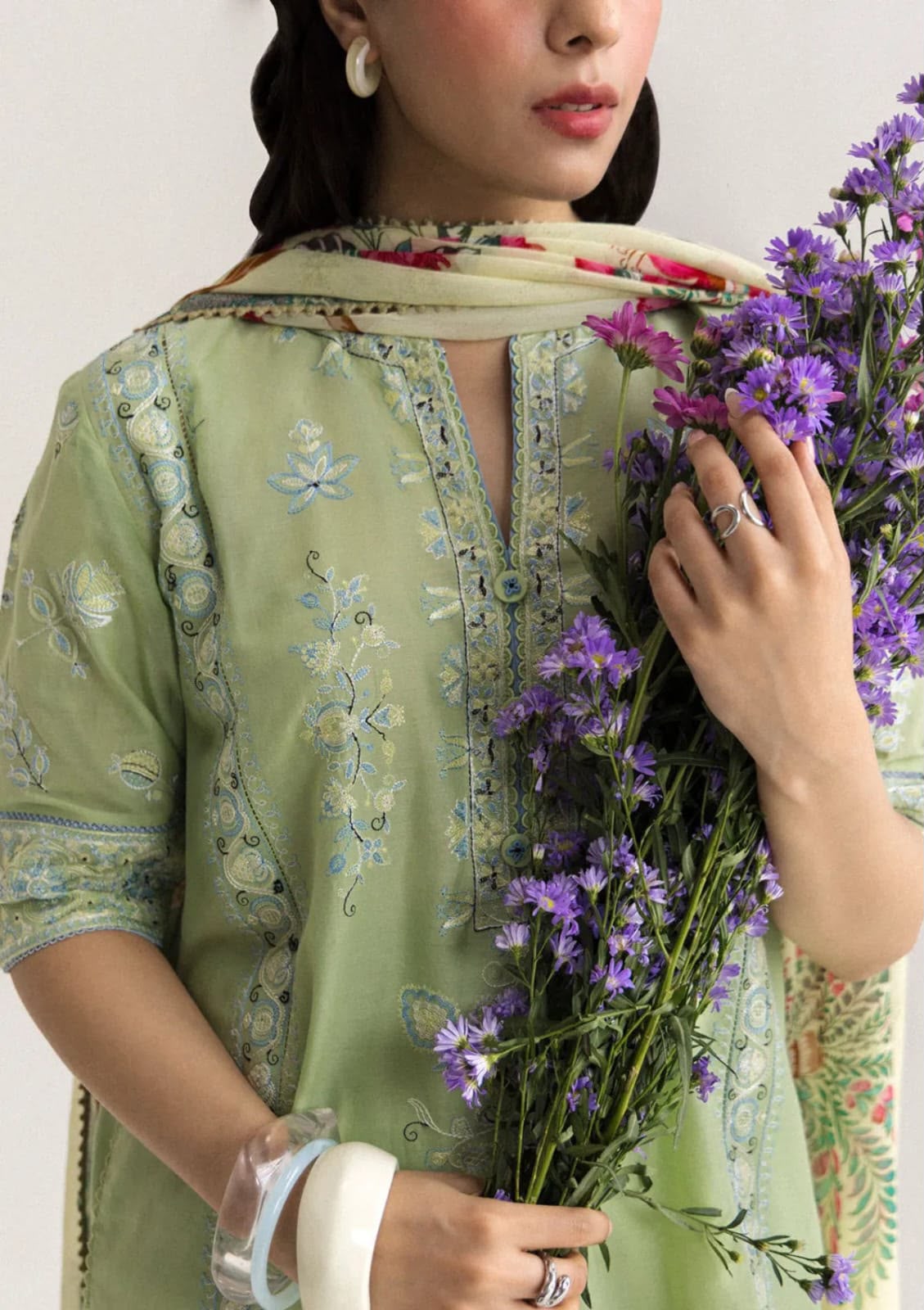 Embroidered Dhanak 3-Piece Digital Shawl Edit