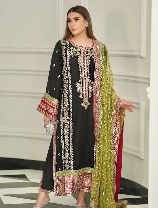 Embriodered Lawn 3 Piece- Luxury Edit