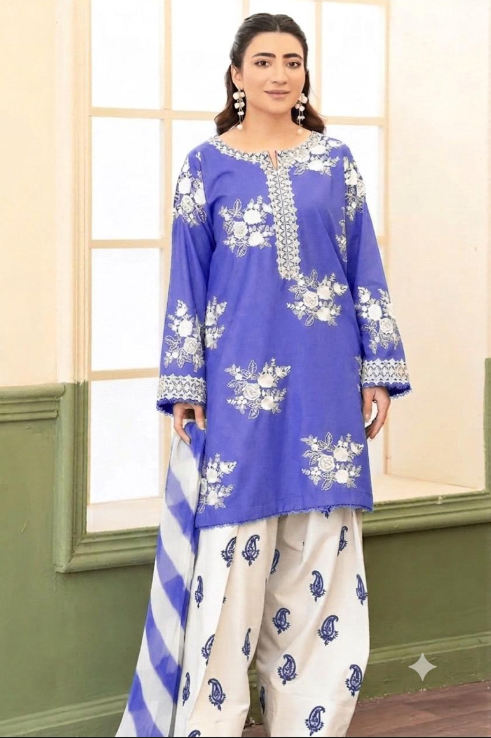 Royal Embroidered Lawn 3PC Suit