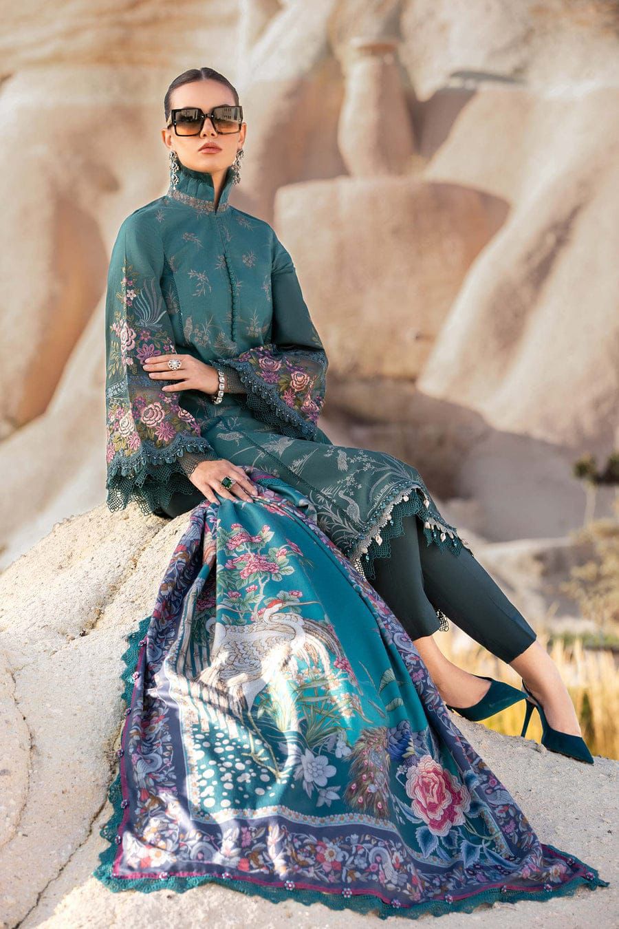 Luxe Embroidered Lawn 3-Piece