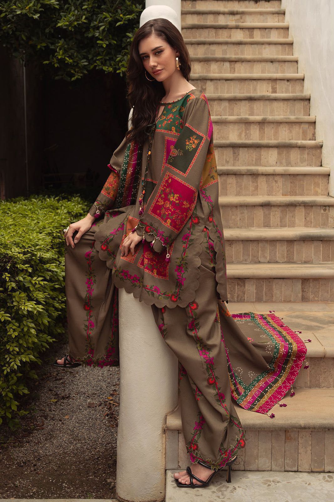 Embroidered Lawn 3-Piece — Signature Edit
