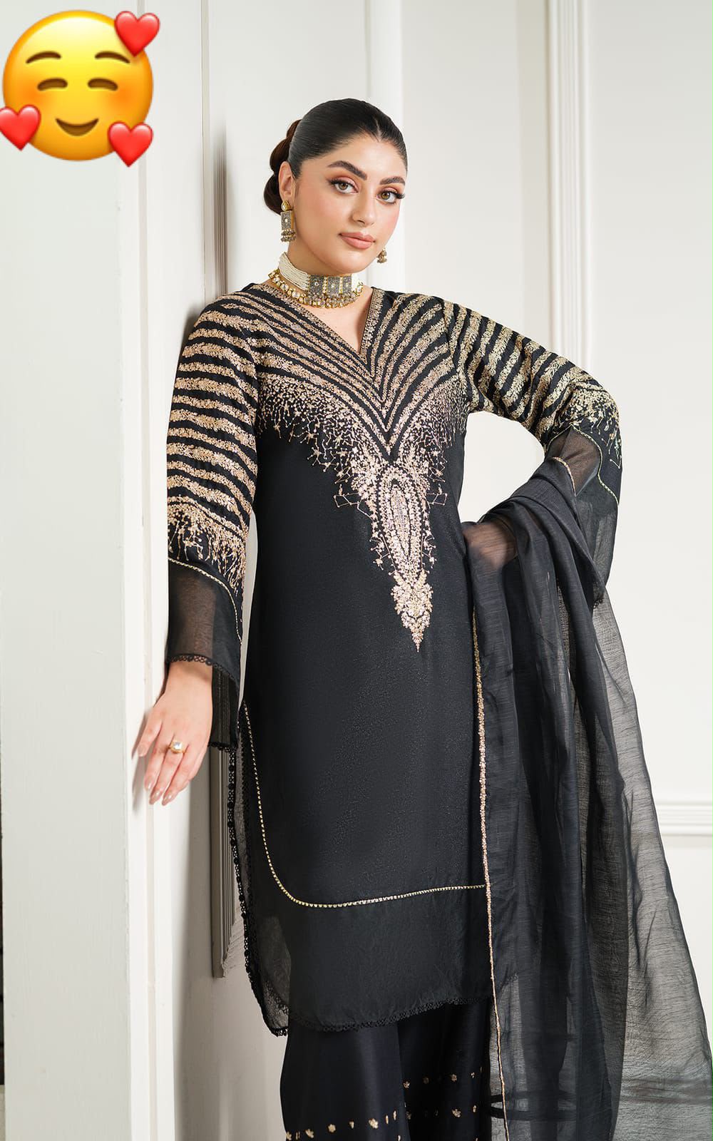 Heavy Embroidered Lawn 3Pc Unstitched Suit