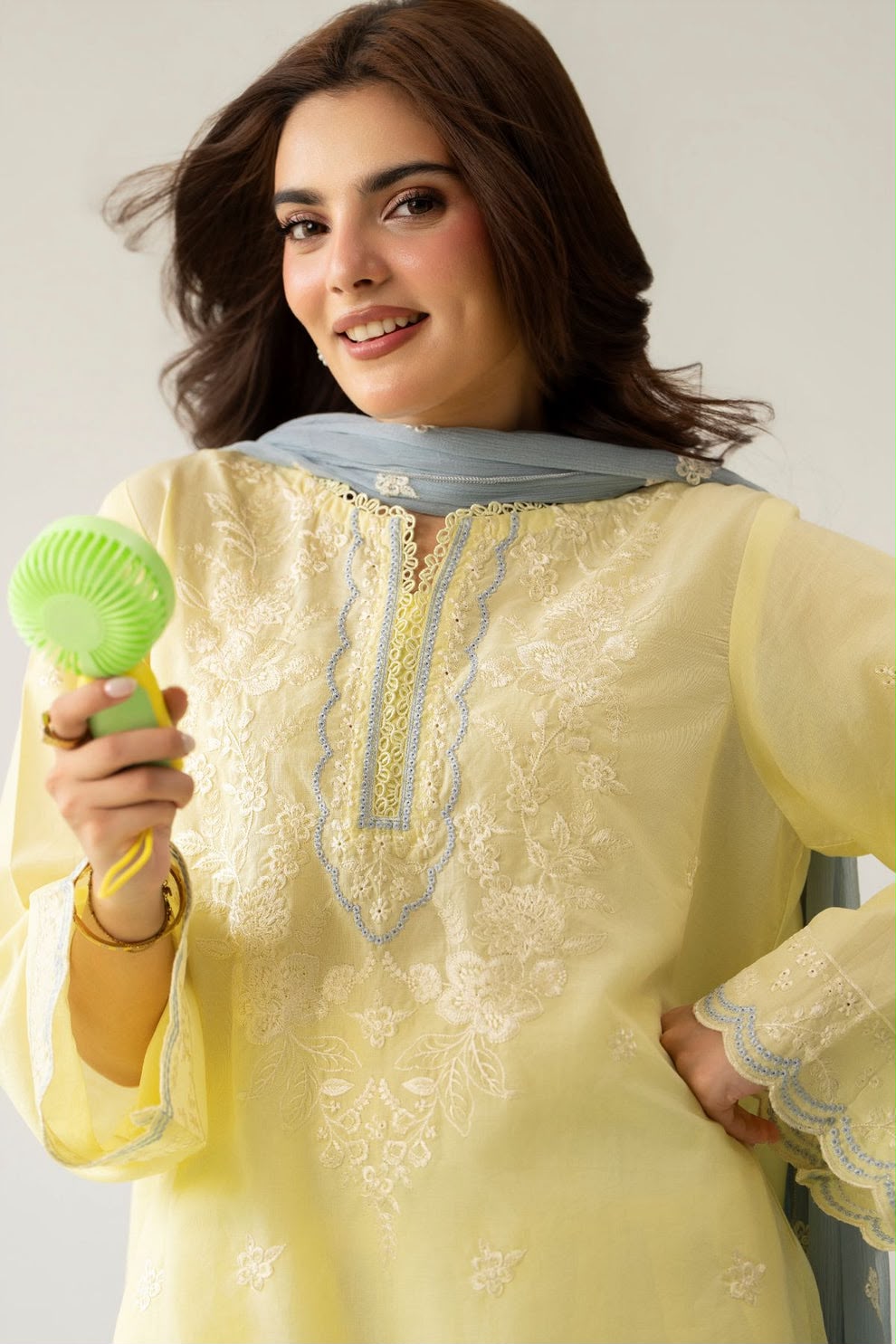 Fully Embroidered Dhanak 3-Piece — Printed Shawl Edit